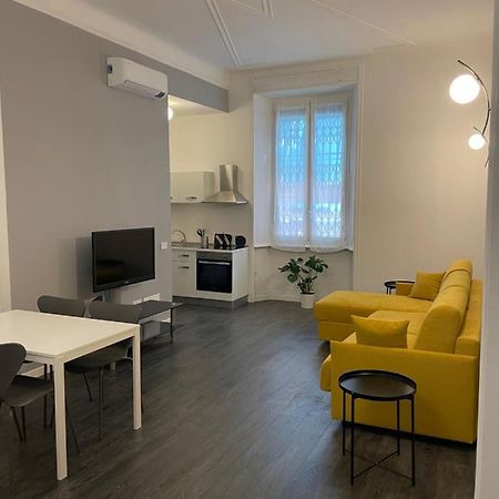 Centrale Apartment Milan Bagian luar foto