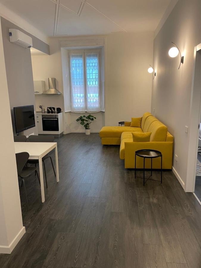 Centrale Apartment Milan Bagian luar foto
